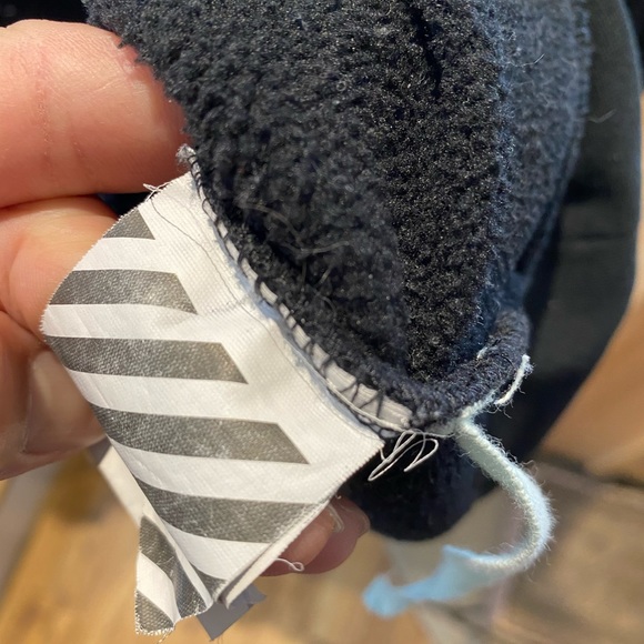 Main Label - Picture 5 of 6